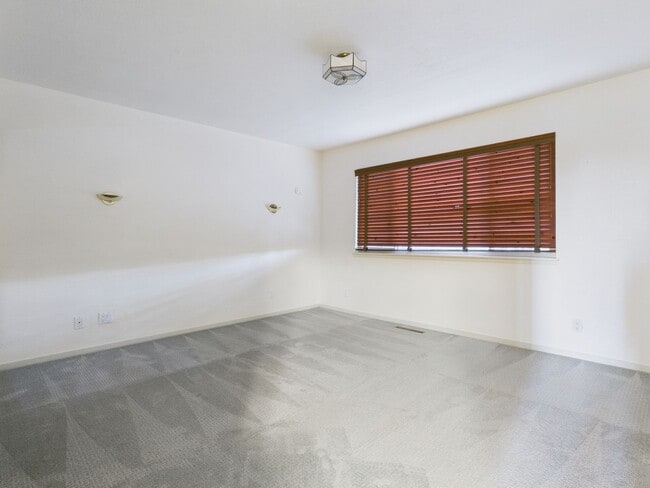 Building Photo - Beautiful condo now available at Cypress Grove.