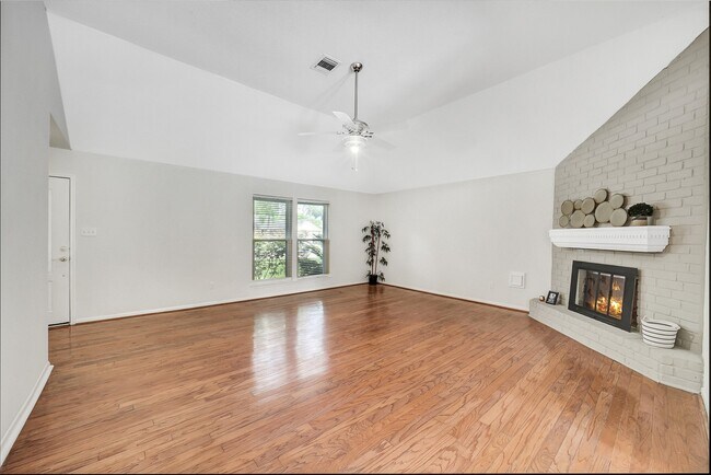 Building Photo - 1123 Comstock Springs Dr
