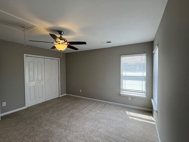 Building Photo - Enjoy this Open Floorplan includes 3 BD-2.5 BA - Master On Main - A Huge Loft/Bonus. Community Po...