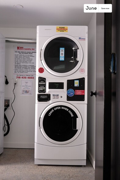 Building Photo - 624 E 17th St