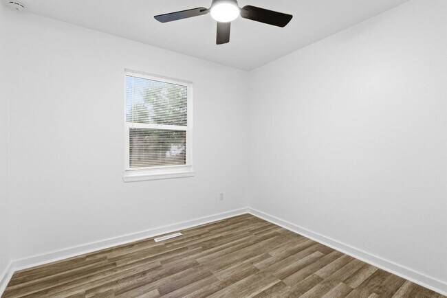 Building Photo - Everything upgraded on this 4 bedroom — top-notch finishes throughout!