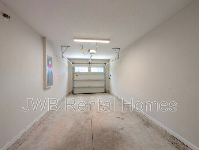 Building Photo - 2837 Regulus Dr