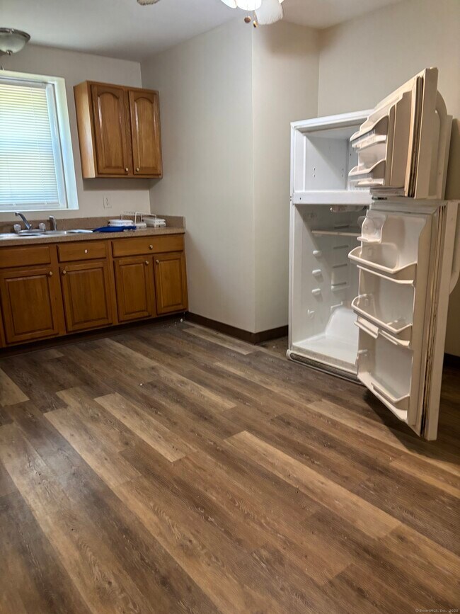 Building Photo - 36 Elmview Cir