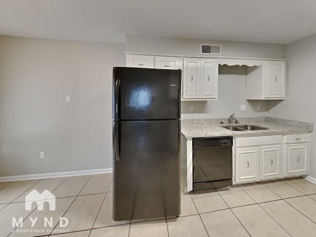 Building Photo - 7301 Hollorn Ln