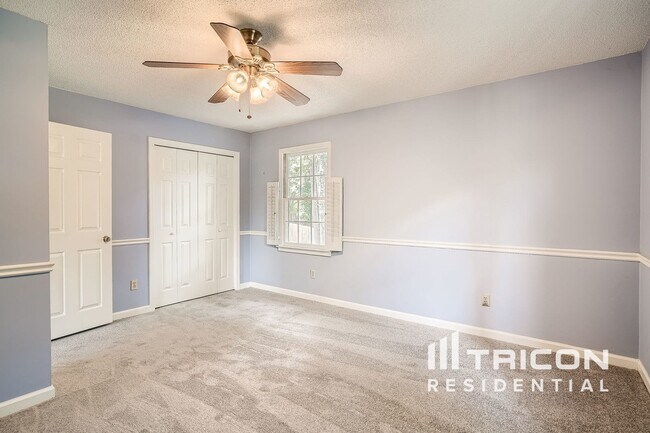 Building Photo - 1010 Maidstone Ct