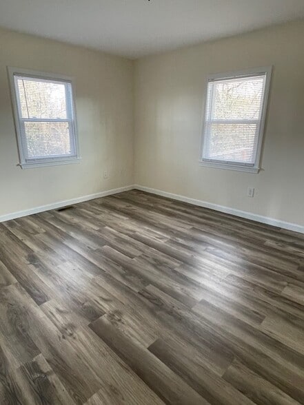 Building Photo - 194 Kennedy Ln