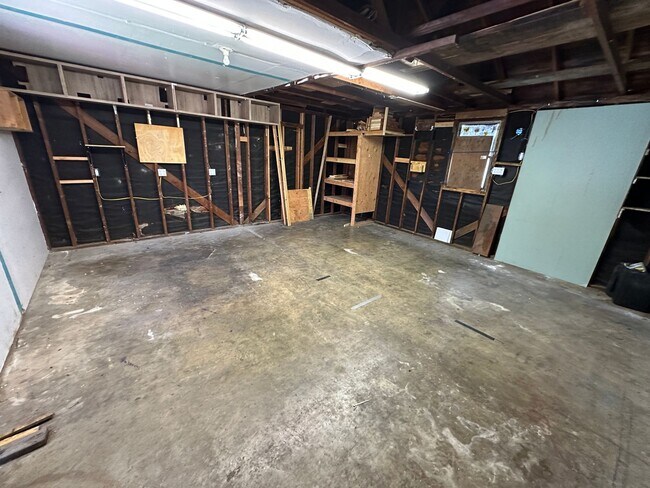 Building Photo - 535 N Olive St