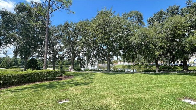 Building Photo - 934 Westpark Dr