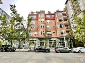 Building Photo - Great Condo For Rent