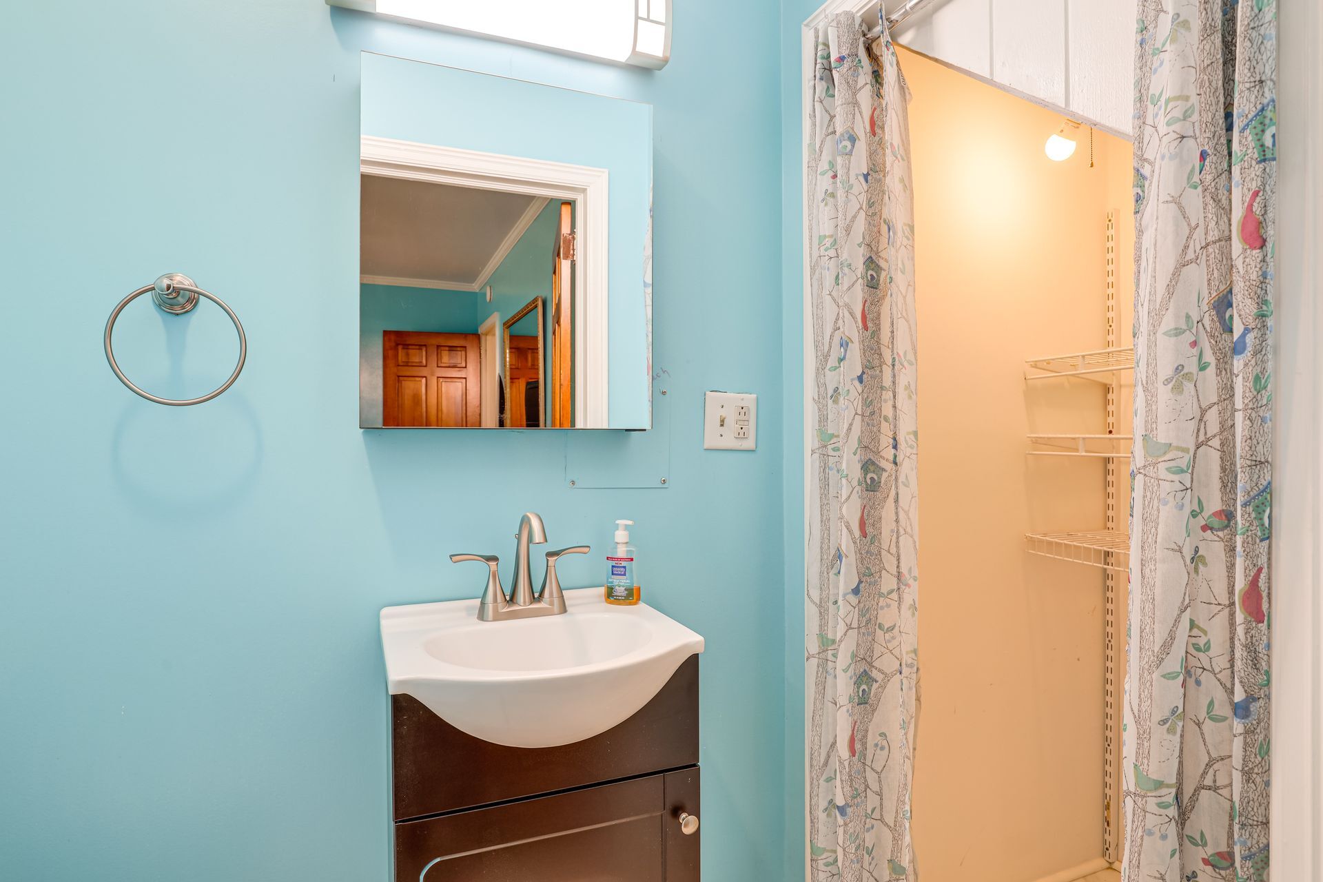 Building Photo - 206 Lakeland Dr