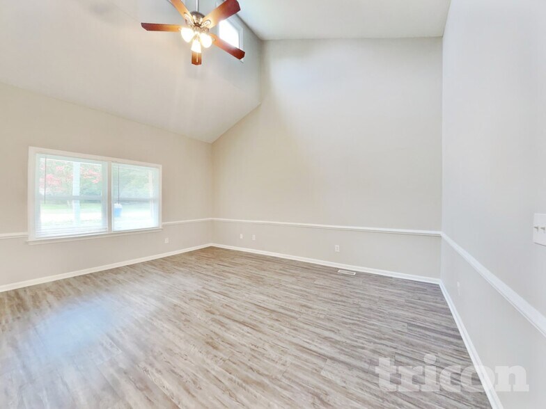Building Photo - 176 Kay Ln