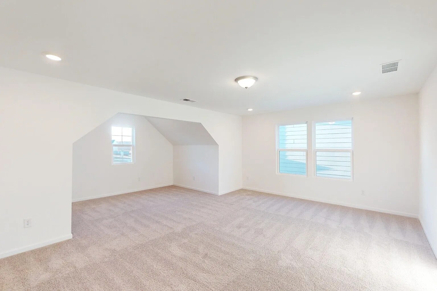 Building Photo - 2129 Clifton Rd