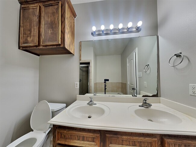 Building Photo - 4202 Alvin St