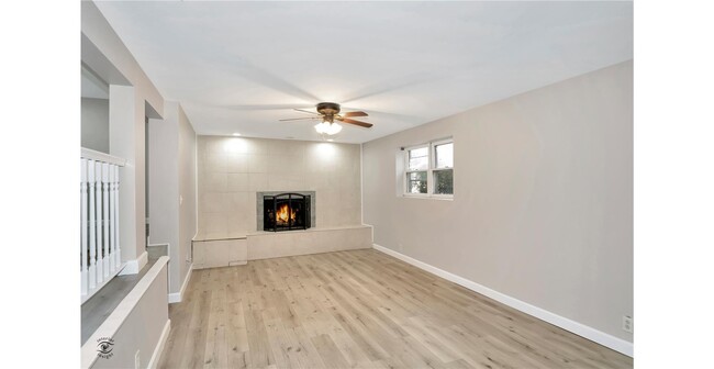 Building Photo - 75 Castle Coombe Ct