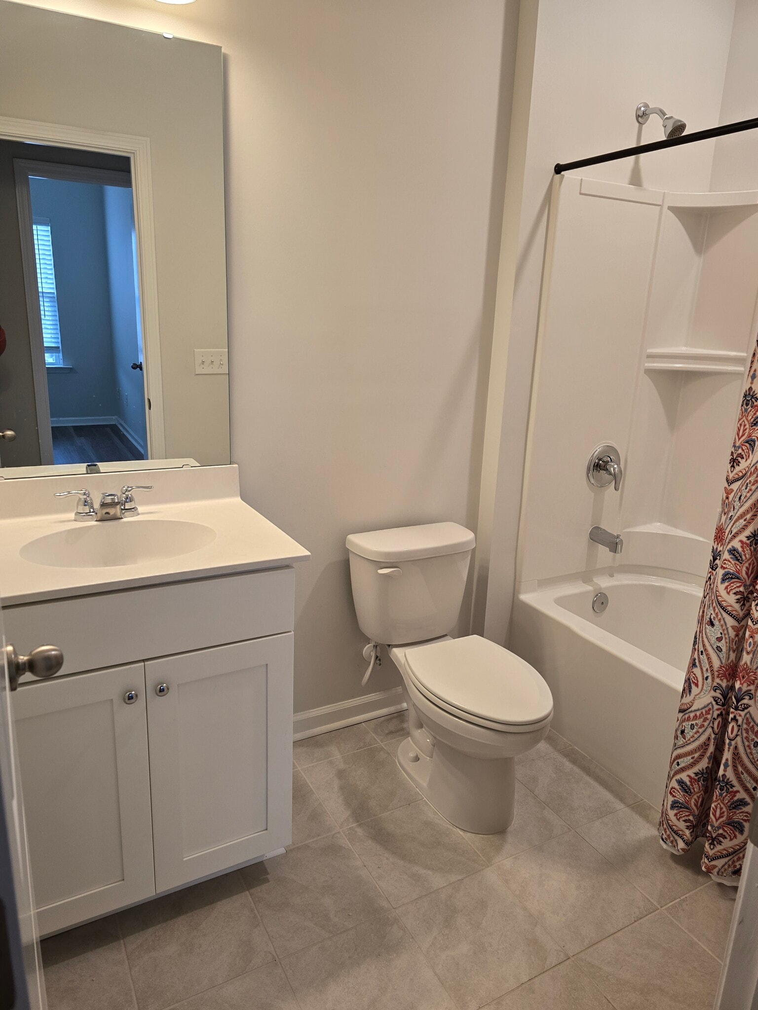 Upstairs Bath 3 - 550 McLernon Trce