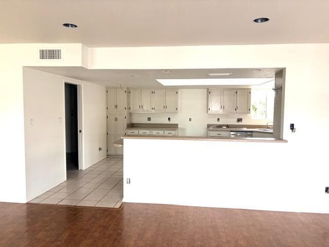 Building Photo - 1840 S Las Palmas Cir