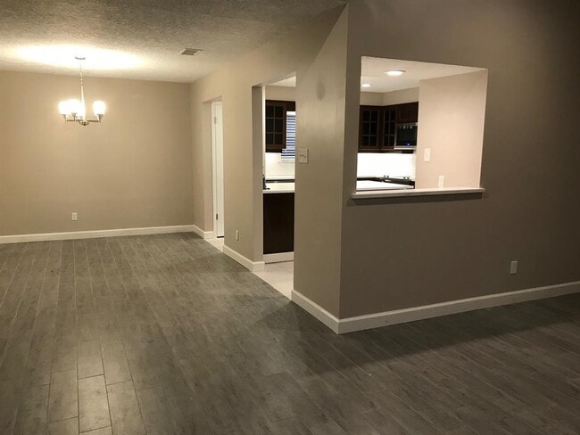 Building Photo - 16238 Mill Point Dr