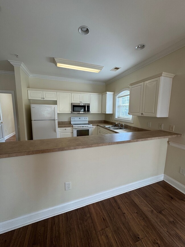 Building Photo - 4803 Bovardia Pl
