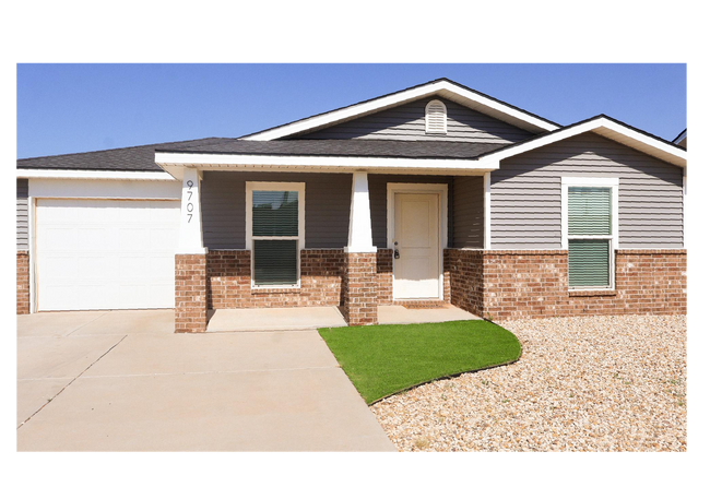 Primary Photo - Cozy and Spacious 3 Bedroom Home with Gara...