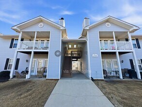 Building Photo - 107 Pelham Square Way