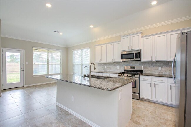 Building Photo - 19259 Presa Canyon Dr