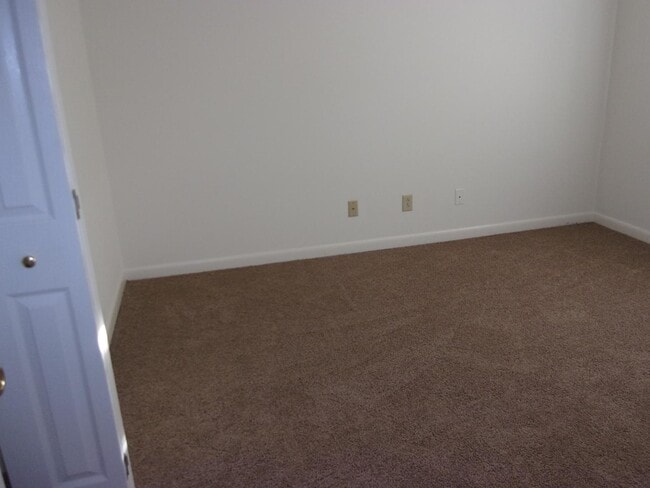 Building Photo - 131 Quita Cir