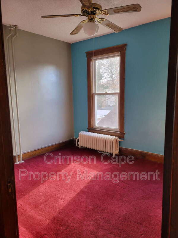 Building Photo - 34 Barney St