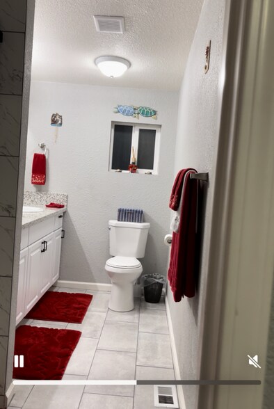 Building Photo - 393 W 4th Ave