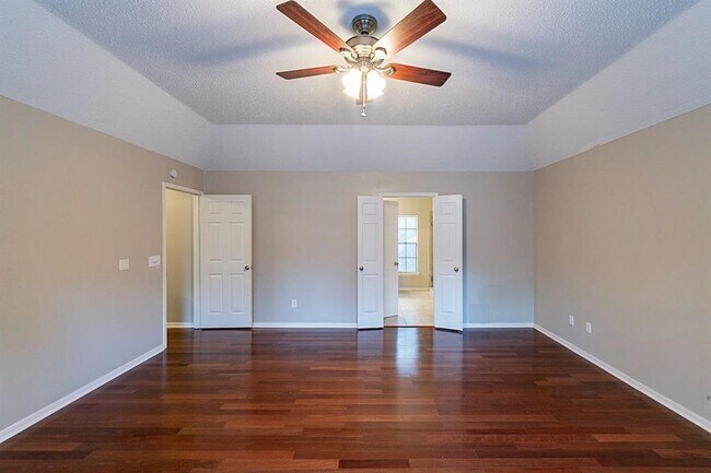 Building Photo - 75 Breezy Point Pl