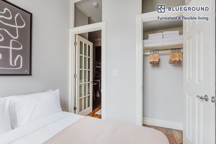 Building Photo - 234 E 14th St