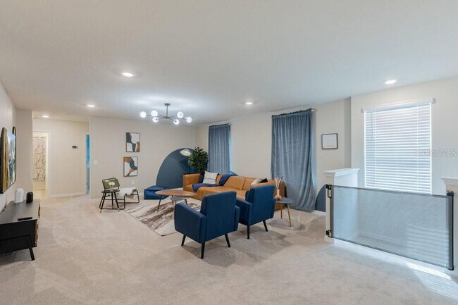 Building Photo - 7215 Oakmoss Loop