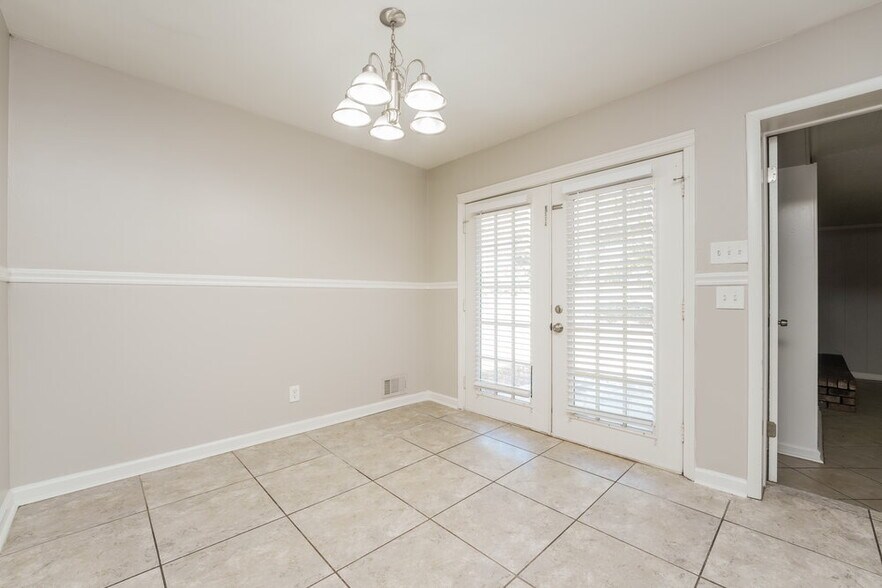 Building Photo - 1412 Idlewood Rd