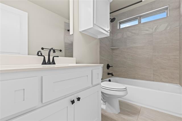 Building Photo - 14892 Hometown Dr