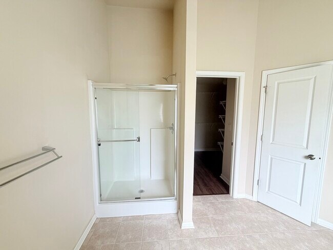 Building Photo - 5230 Brierstone Dr