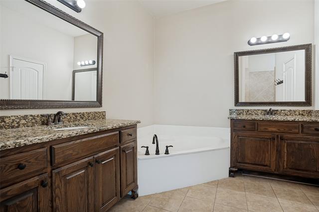 Building Photo - 9404 National Pines Dr
