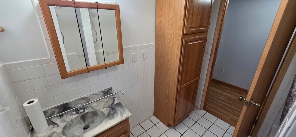 Bathroom - 8295 Limeridge Rd