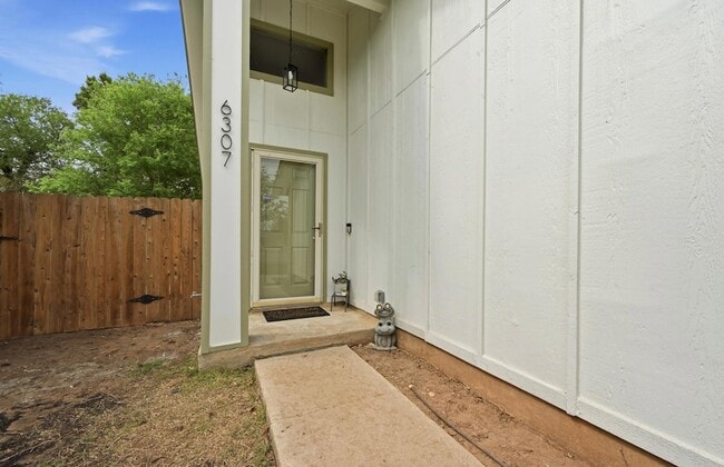 Building Photo - 6307 Tara Dr