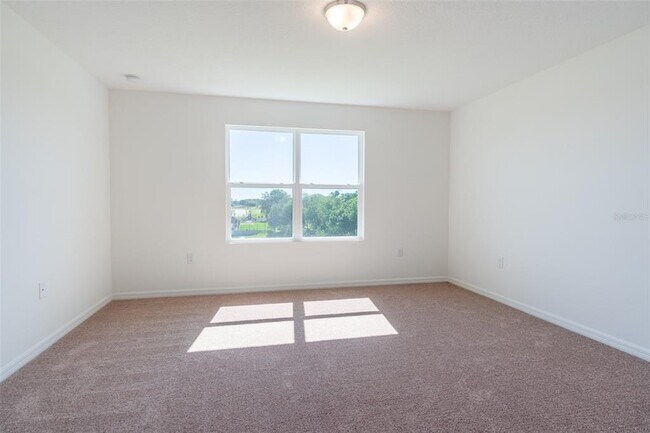 Building Photo - 394 Madison Dr
