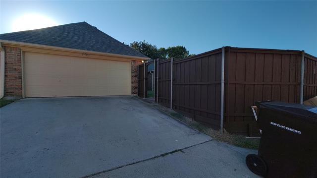 Building Photo - 6405 Essex Ln