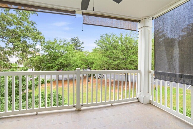 Building Photo - 2801 Chancellorsville Dr