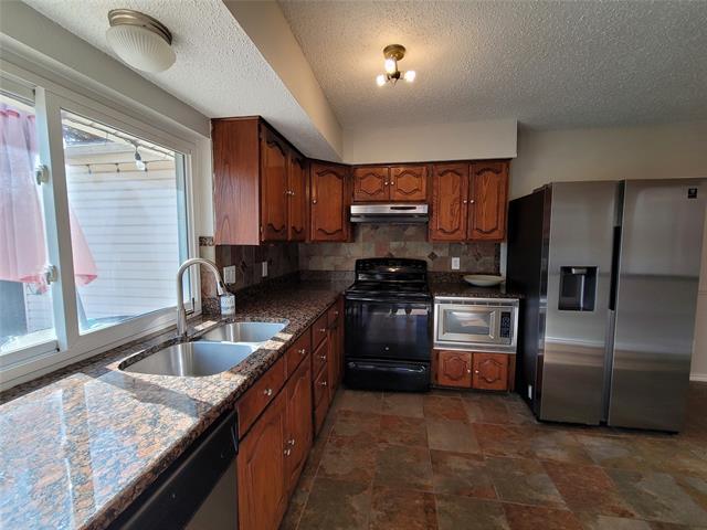 Building Photo - 3516 Wildwood Cir