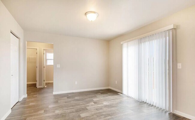 Building Photo - Newer 4 Bedroom For Lease!