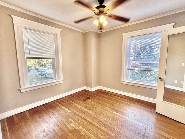 Building Photo - The Belmar