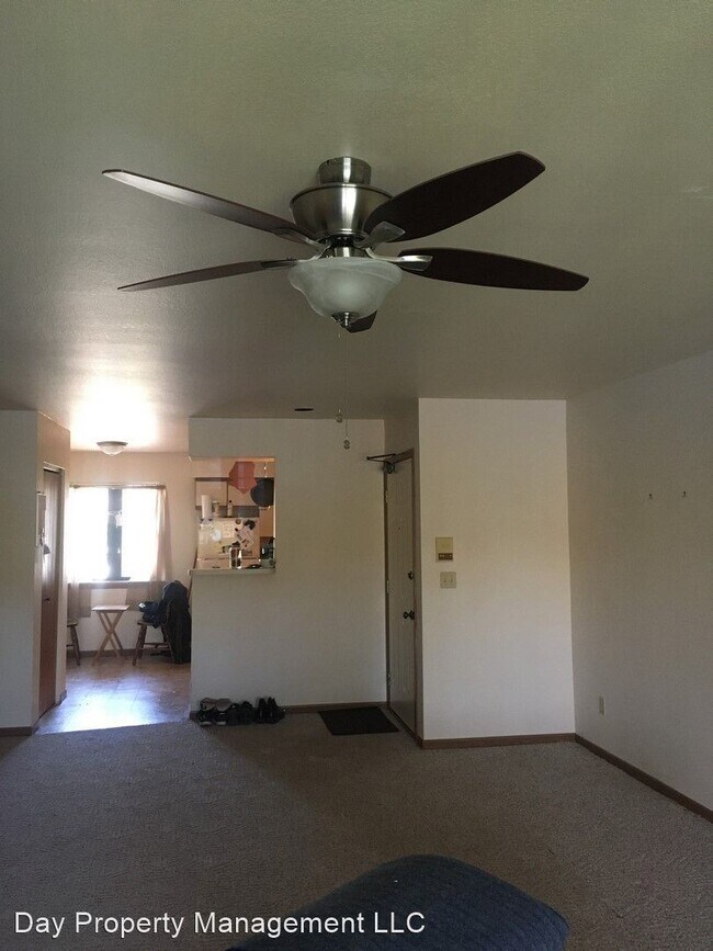 Building Photo - 410 Fox Shores Dr
