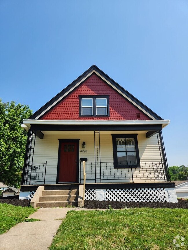 Building Photo - 3/2/1 Newly remodeled, near saddle creek, ...