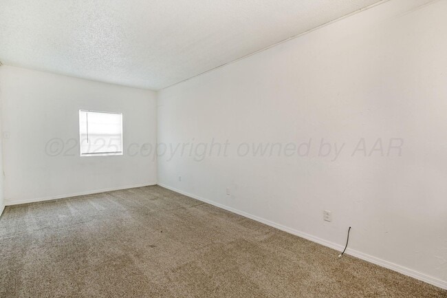 Building Photo - 3407 Janet Dr