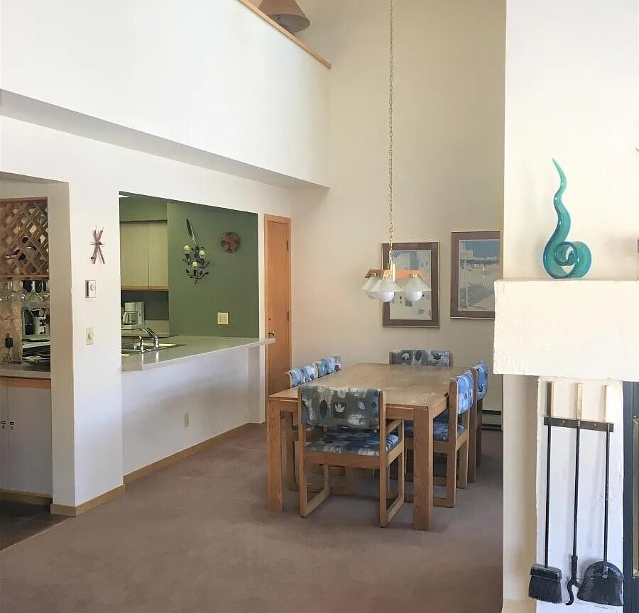 dining area - 101 Blue Grouse Ln