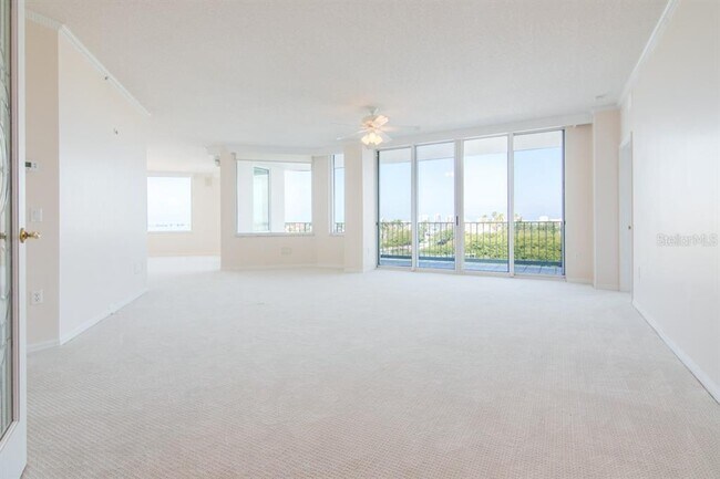 Building Photo - 1 Seaside Ln