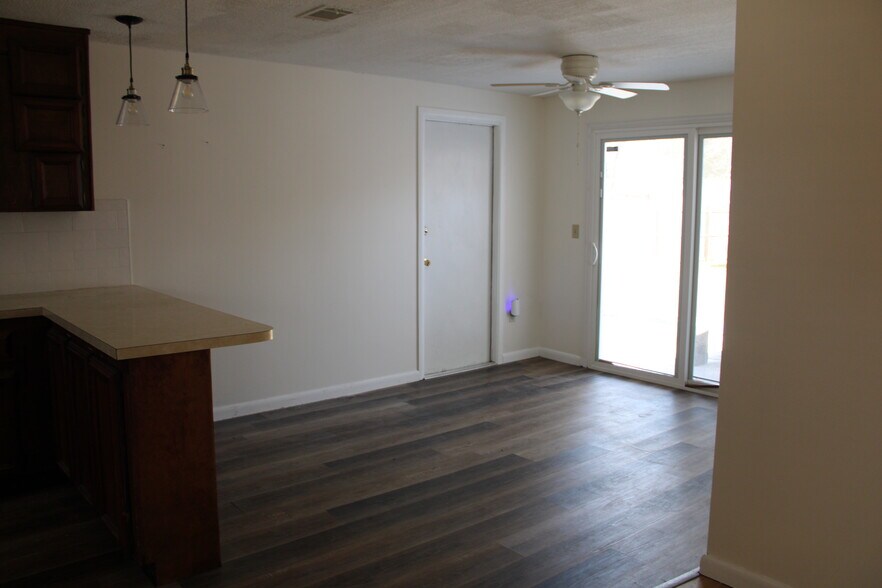 Kitchen - 1563 Pawnee St