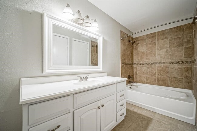 Building Photo - 4747 E NASA Pkwy